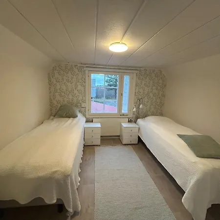 Maalaistalo, Pienessae Kylaessae, Vakkilassa Huittinen