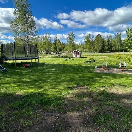 Maalaistalo, Pienessae Kylaessae, Vakkilassa Huittinen