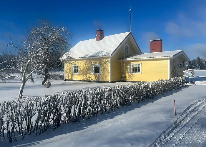 Nyaraló Maalaistalo, Pienessae Kylaessae, Vakkilassa