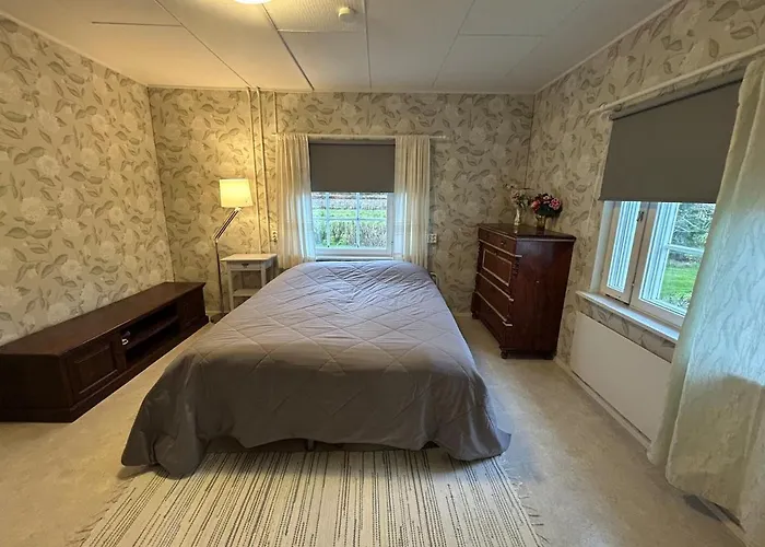 Maalaistalo, Pienessae Kylaessae, Vakkilassa * Huittinen