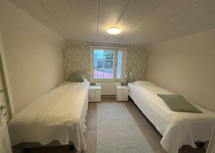 Maalaistalo, Pienessae Kylaessae, Vakkilassa Huittinen