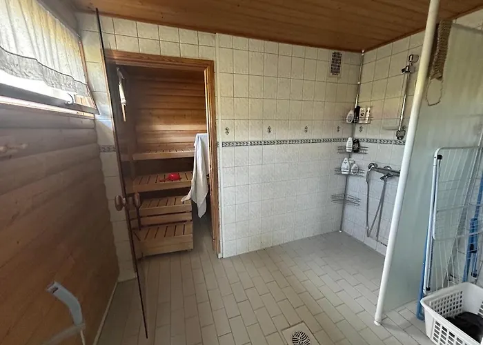 Maalaistalo, Pienessae Kylaessae, Vakkilassa * Huittinen